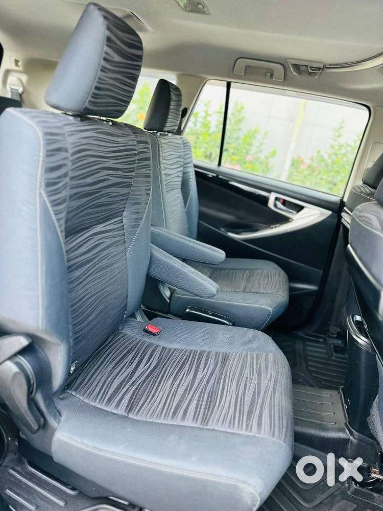 Toyota Innova Crysta 2.4 V, 2016, Diesel