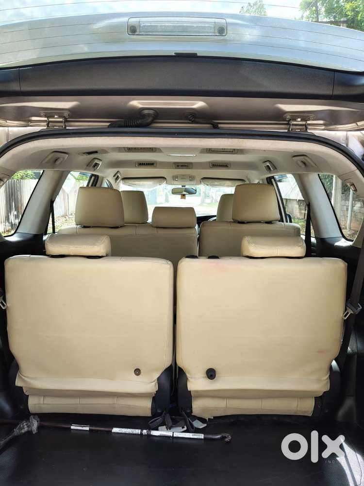 Toyota Innova Crysta 2.4 G Mt 8s, 2016, Diesel