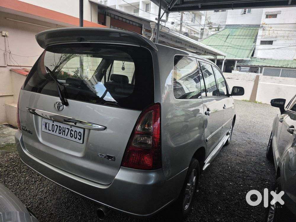 Toyota Innova 2.5 Vx 8 Seater Bs Iv, 2008, Diesel
