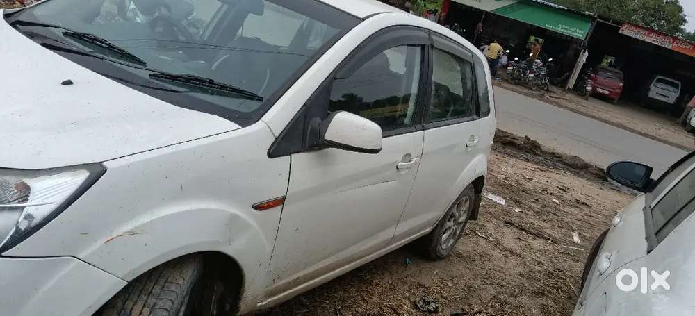 Ford Figo Diesel 2012 Top Modal Lcd Lgi Hai 4ro Alloy Wheels Hai