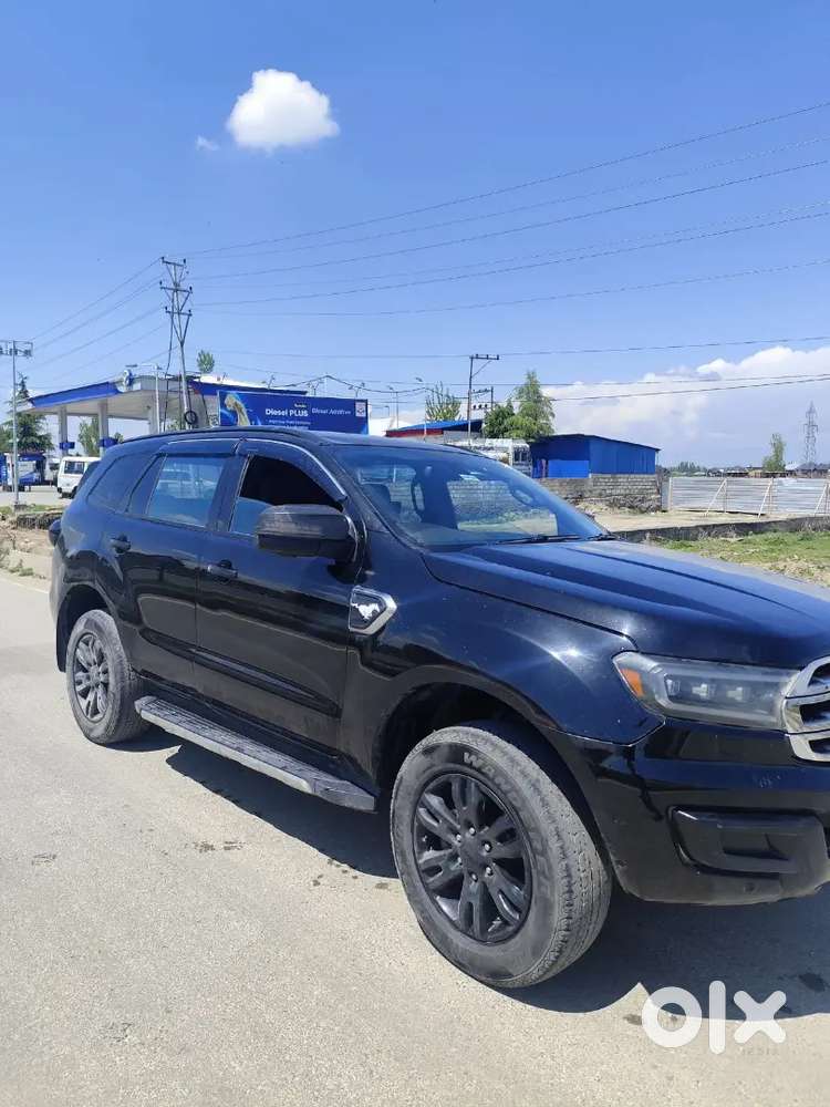 Ford Endeavour 2016 Diesel 140915 Km Driven
