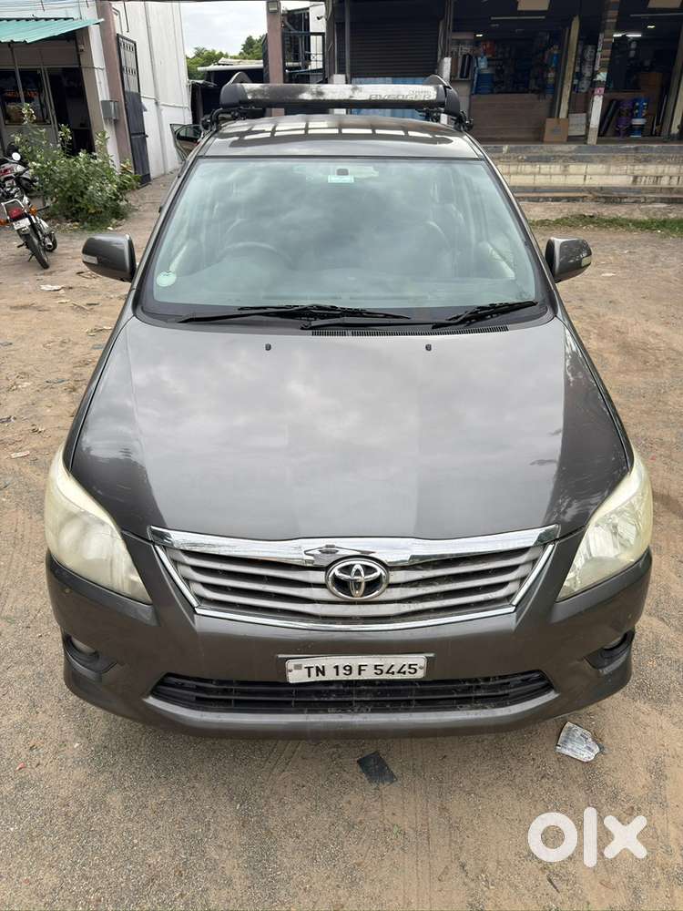 2012 Toyota Innova 2.5 V Diesel  7 Seater  Well Maintened