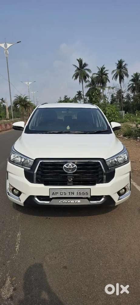 Showroom Track Vehicle