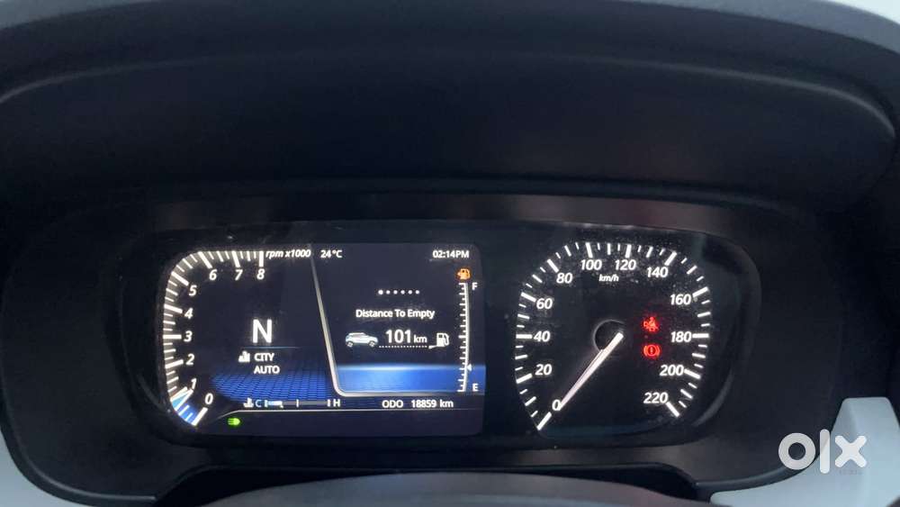 Tata Punch Creative Dual Tone Amt Sunroof, 2024, Petrol