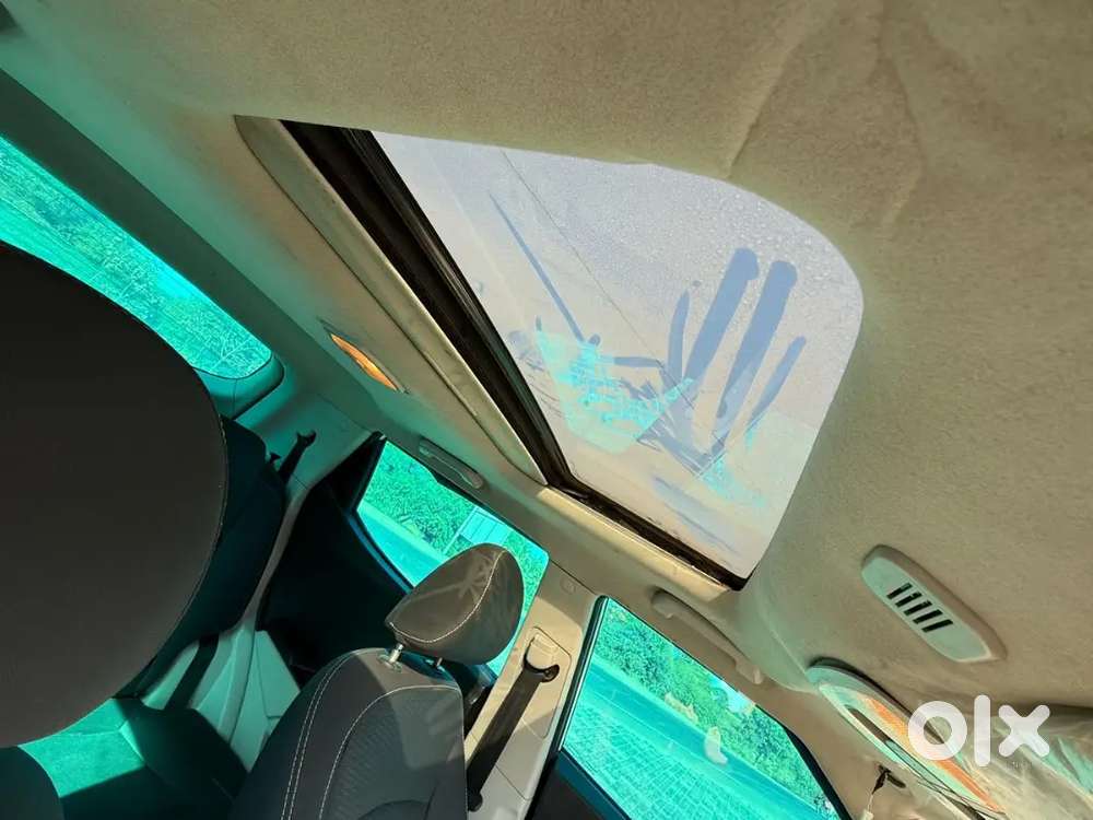 Mahindra Xuv300 Turbosport 2022 Diesel 25000 Km Driven