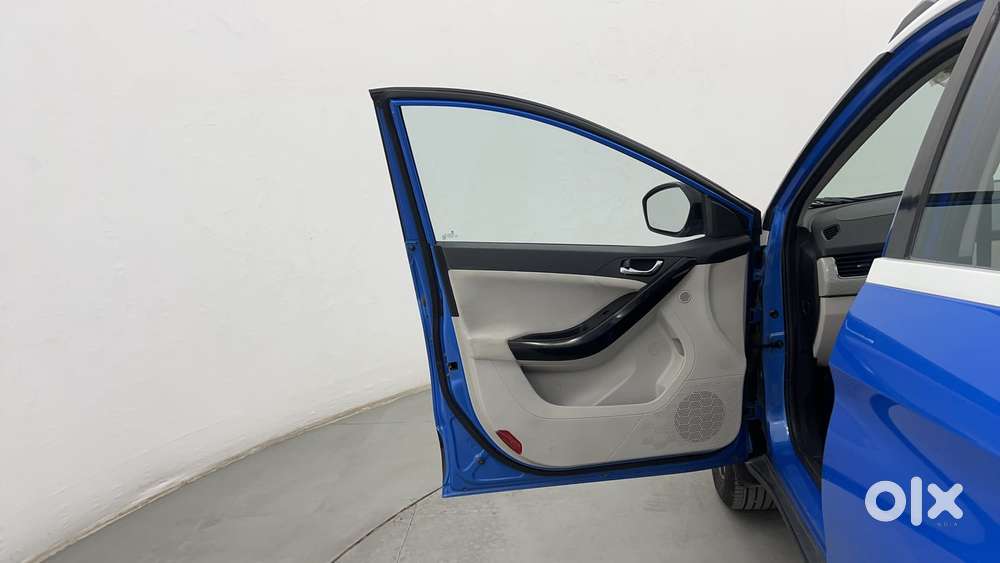 Tata Nexon 1.2 Revotron Xza Plus Dualtone, 2020, Petrol