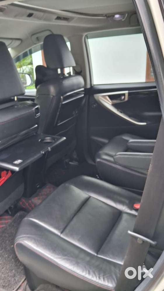 Toyota Innova Crysta 2017 All Orginal All Servise Show 200000 Lacks Ex