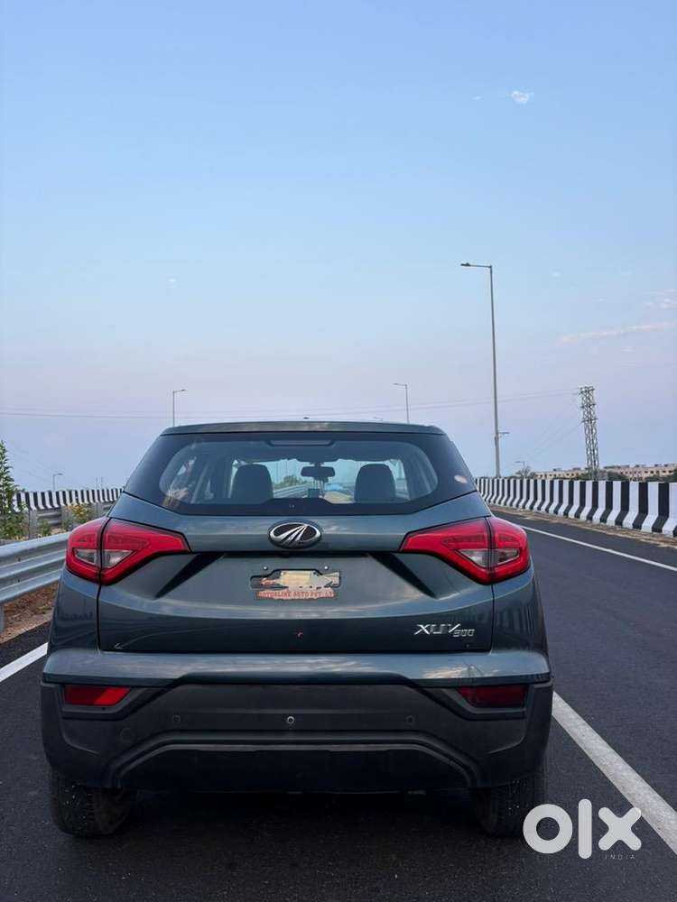 Mahindra Xuv300 2022 Petrol Well Maintained