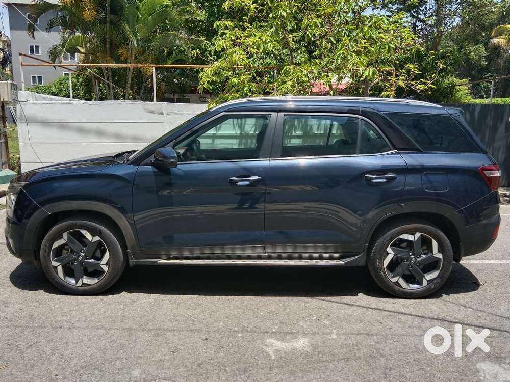 Hyundai Alcazar, 2023, Petrol