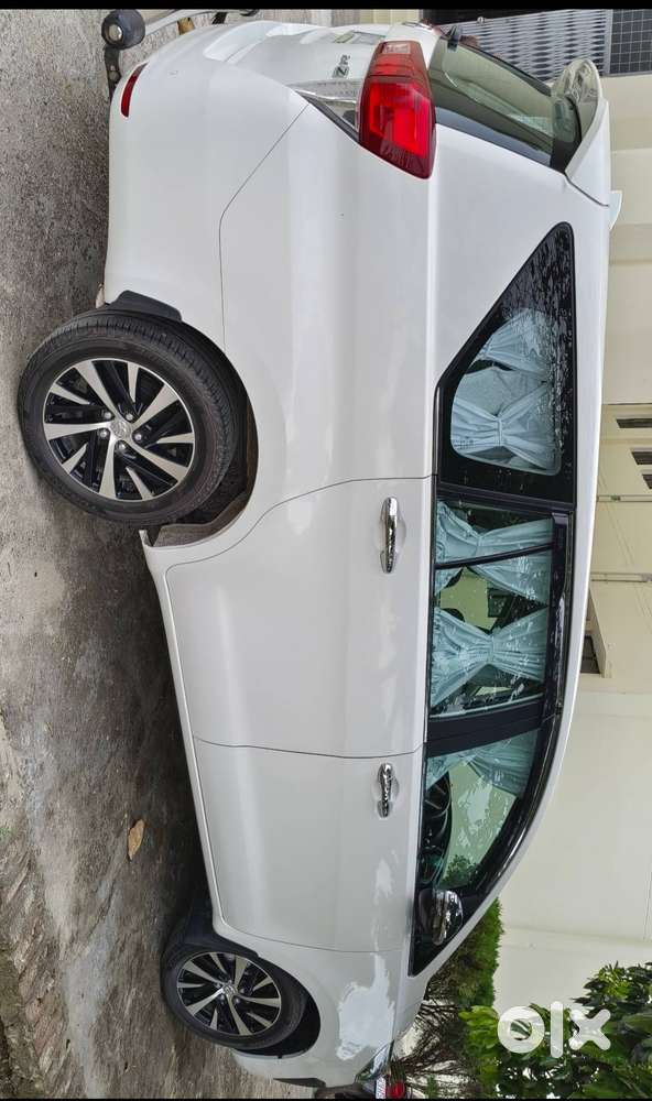 Toyota Innova Crysta