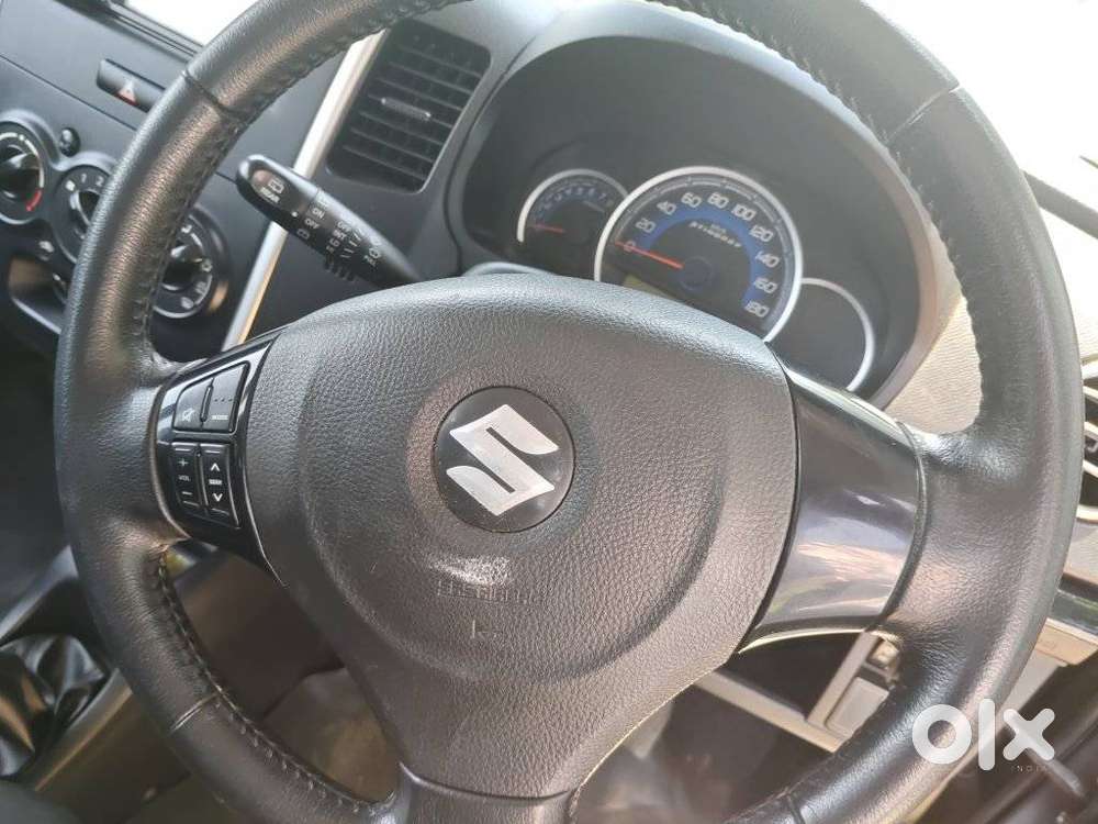 Maruti Suzuki Wagon R Stingray 1.0 Vxi Plus, 2016, Petrol