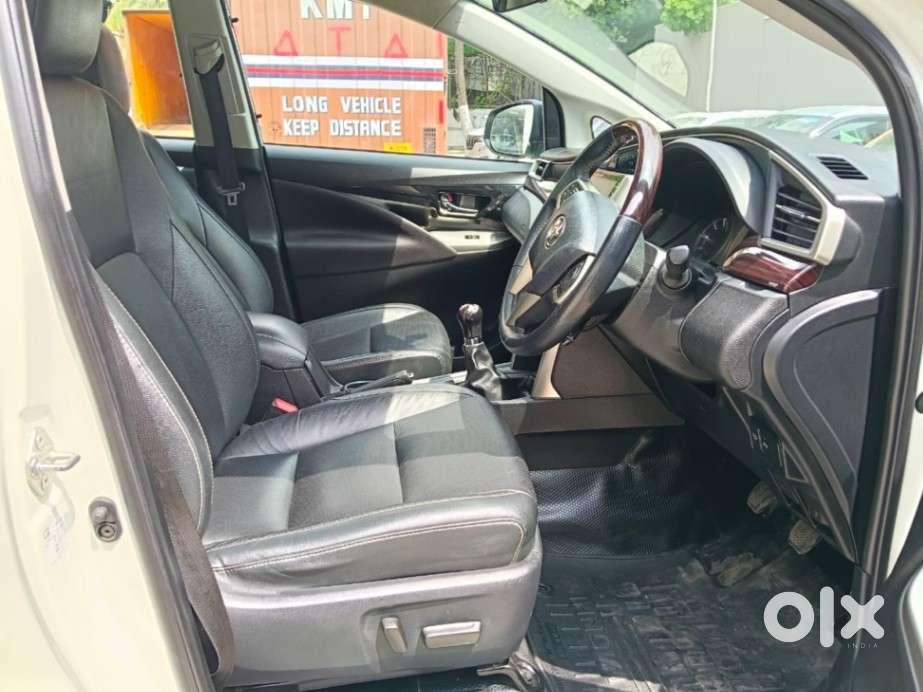 Toyota Innova Crysta [2020-ongoing] 2.4 Zx 7 Str, 2022, Diesel