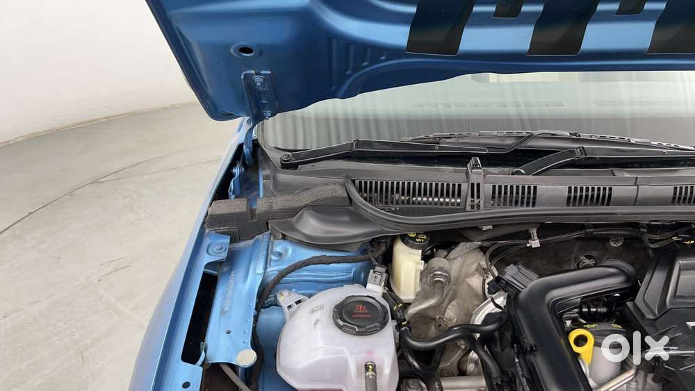 Skoda Slavia Style 1.0l Tsi At, 2023, Petrol