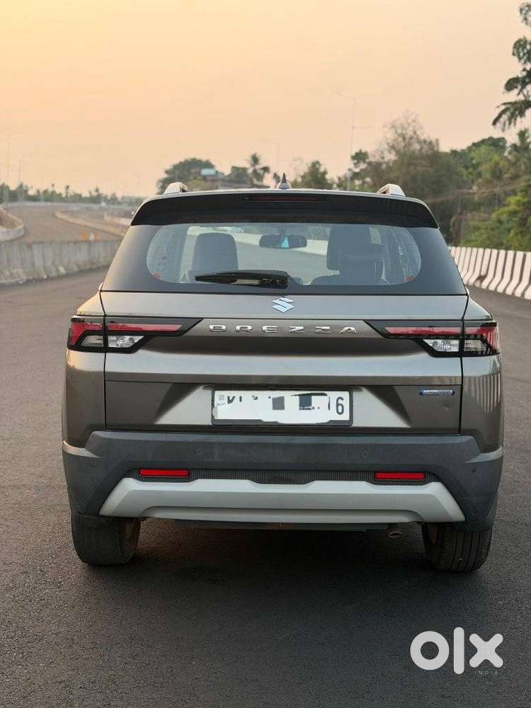 Maruti Suzuki Brezza 1.5 Zxi Smart Hybrid, 2023, Petrol