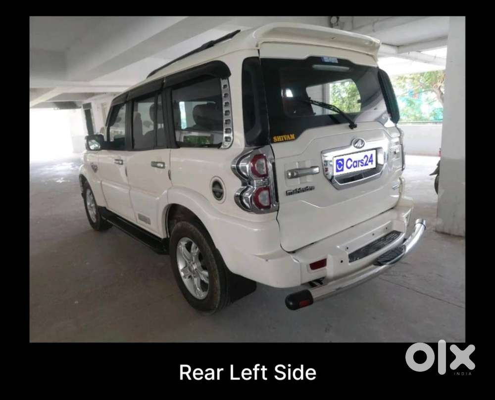 Mahindra Scorpio S10 Hybrid 2015