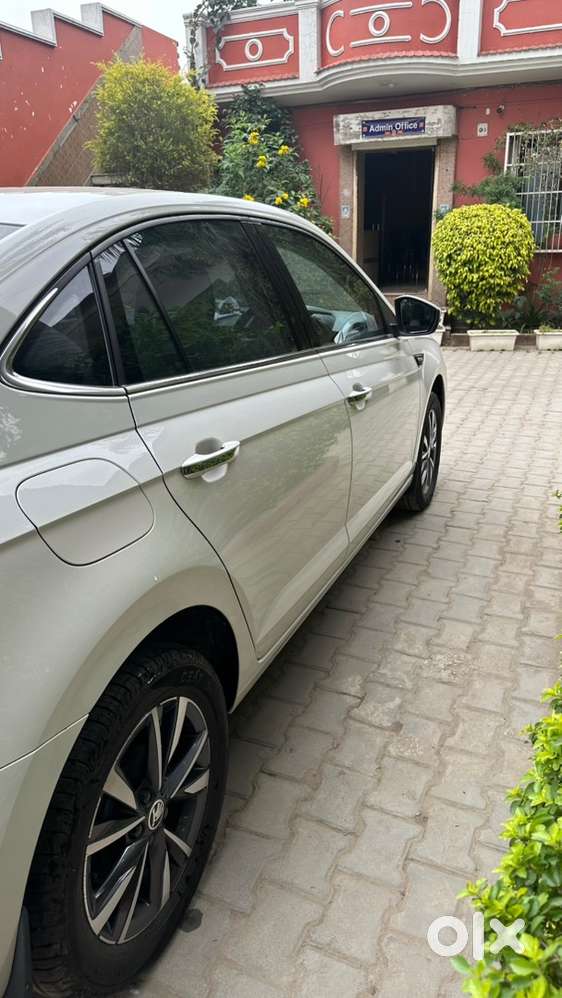 Skoda Slavia Petrol 2023