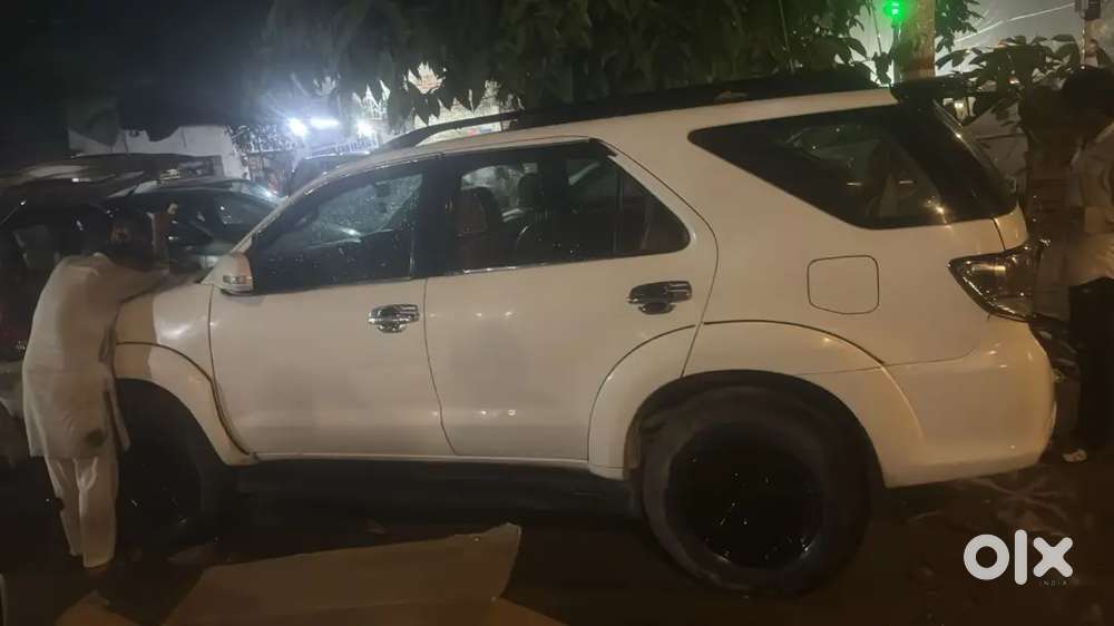 Toyota Fortuner 2014 Diesel 85000 Km Driven
