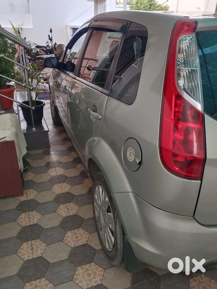 Ford Figo Diesel Zxi 2010 Model