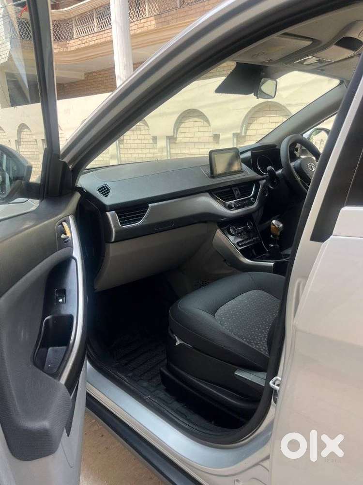 Tata Nexon 1.5 Revotorq Xt, 2017, Diesel
