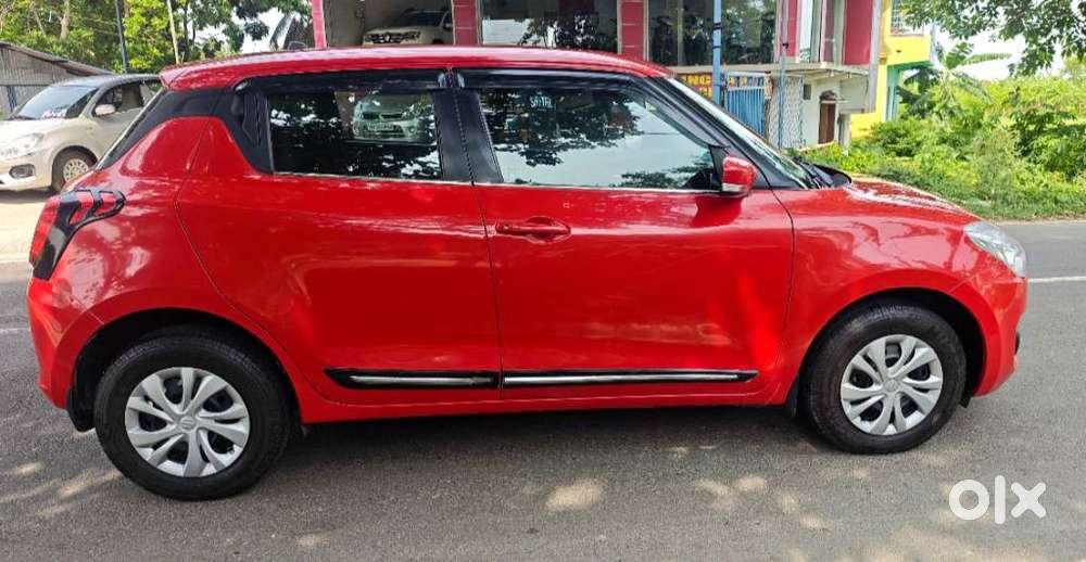 Maruti Suzuki Swift Vxi + Manual, 2019, Petrol