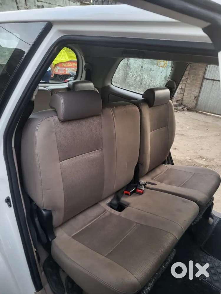 Toyota Innova 2015 Diesel Well Maintained