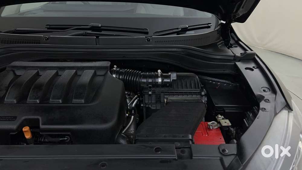 Mahindra Xuv700 Ax7l 6 Str At, 2024, Petrol