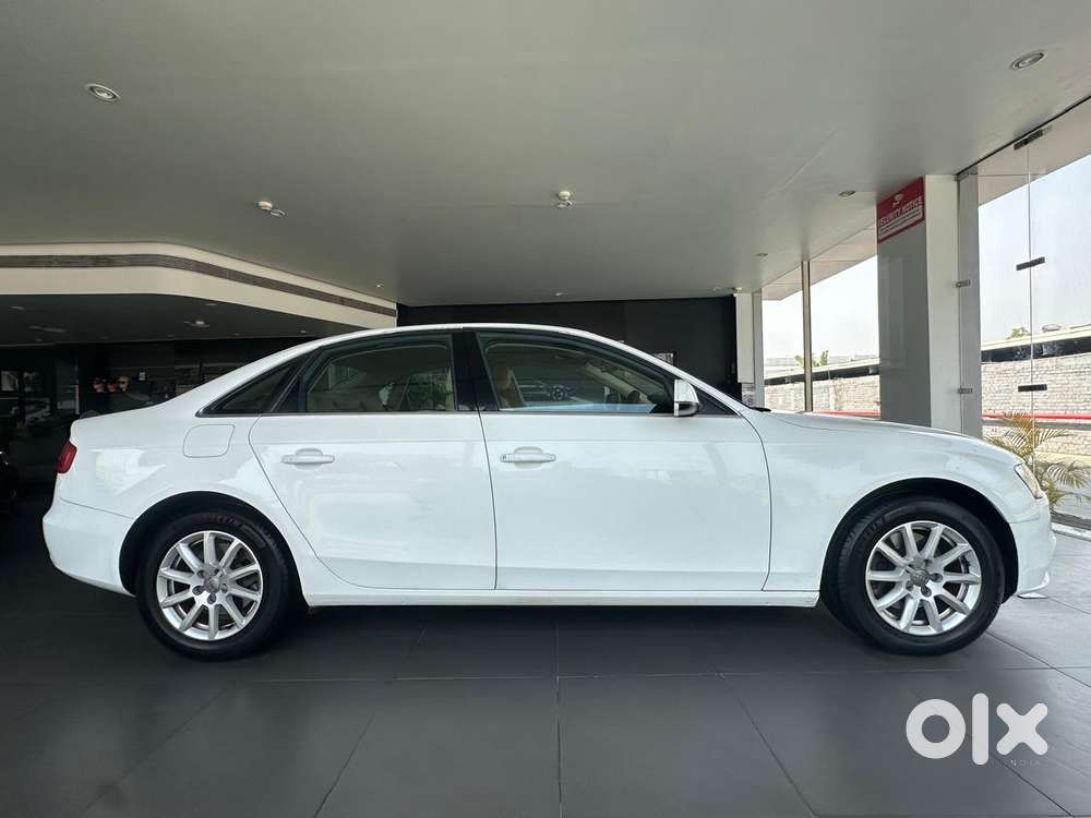 Audi A4 2.0 Tdi Premium With Sunroof, 2015, Diesel