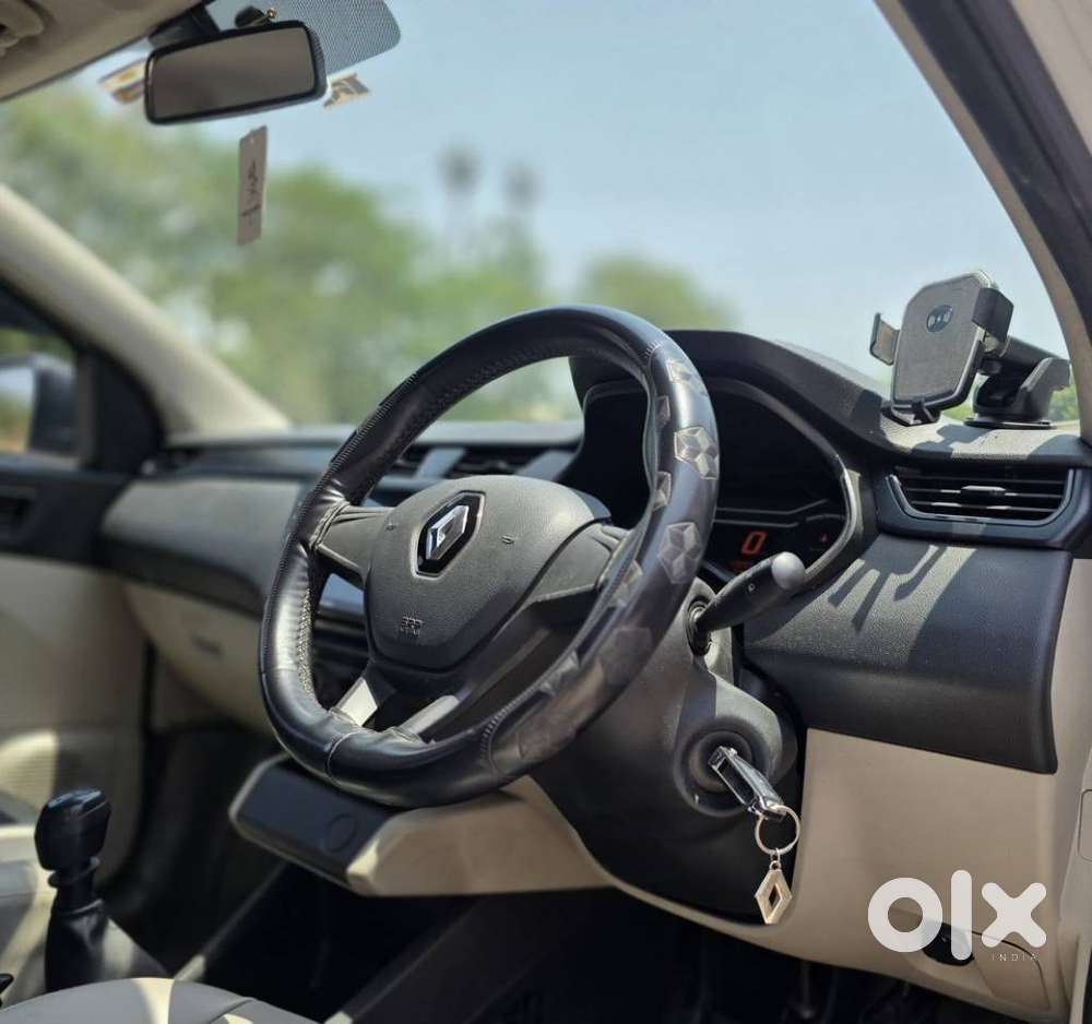 Renault Triber 1.0 Rxe, 2021, Petrol