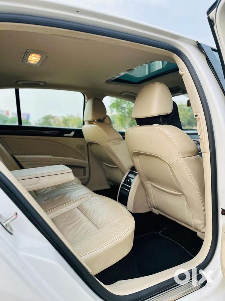 Skoda Superb 2012 Petrol Well Maintained