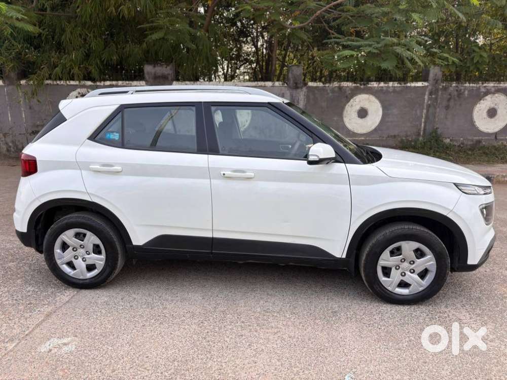 Hyundai Venue S 1.2 Petrol, 2021, Petrol