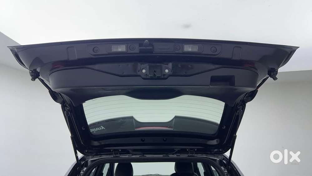 Nissan Magnite Kuro Edition 1.0 Petrol Mt, 2024, Petrol