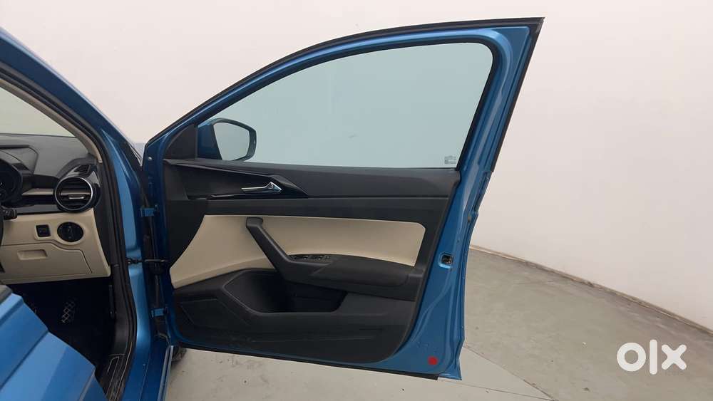 Skoda Slavia Ambition 1.0l Tsi At, 2022, Petrol