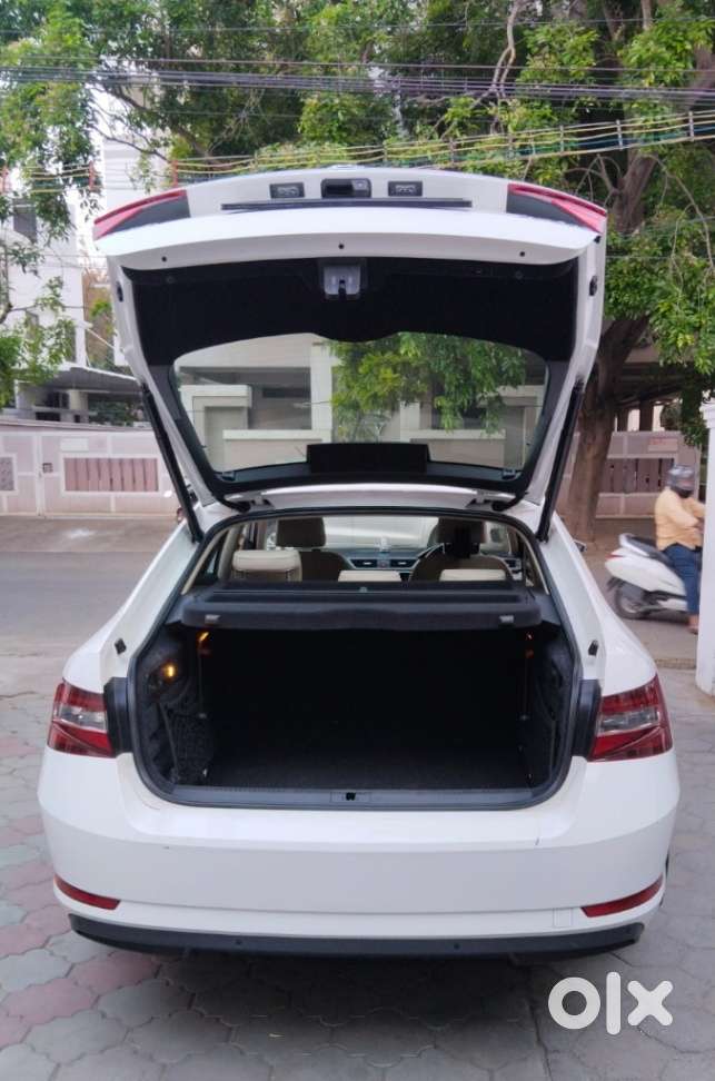 Skoda Superb L&k 2.0 Tdi At, 2019, Diesel