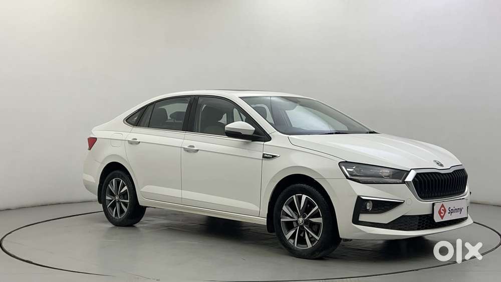 Skoda Slavia Style 1.0l Tsi At, 2022, Petrol