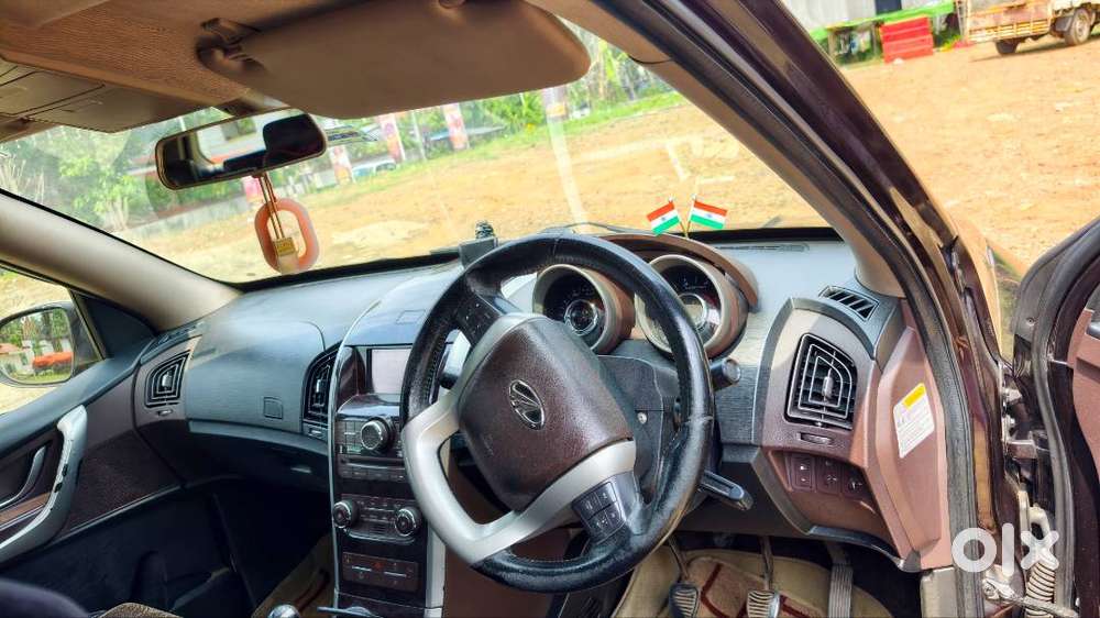 Xuv 500 W8