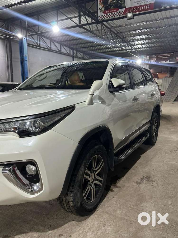 Toyota Fortuner 2.8 At 4x2  Immaculate Condition  Well Maintained