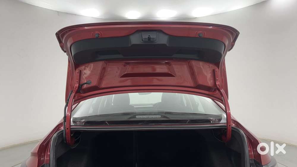 Volkswagen Virtus 1.0 Topline Tsi At, 2023, Petrol