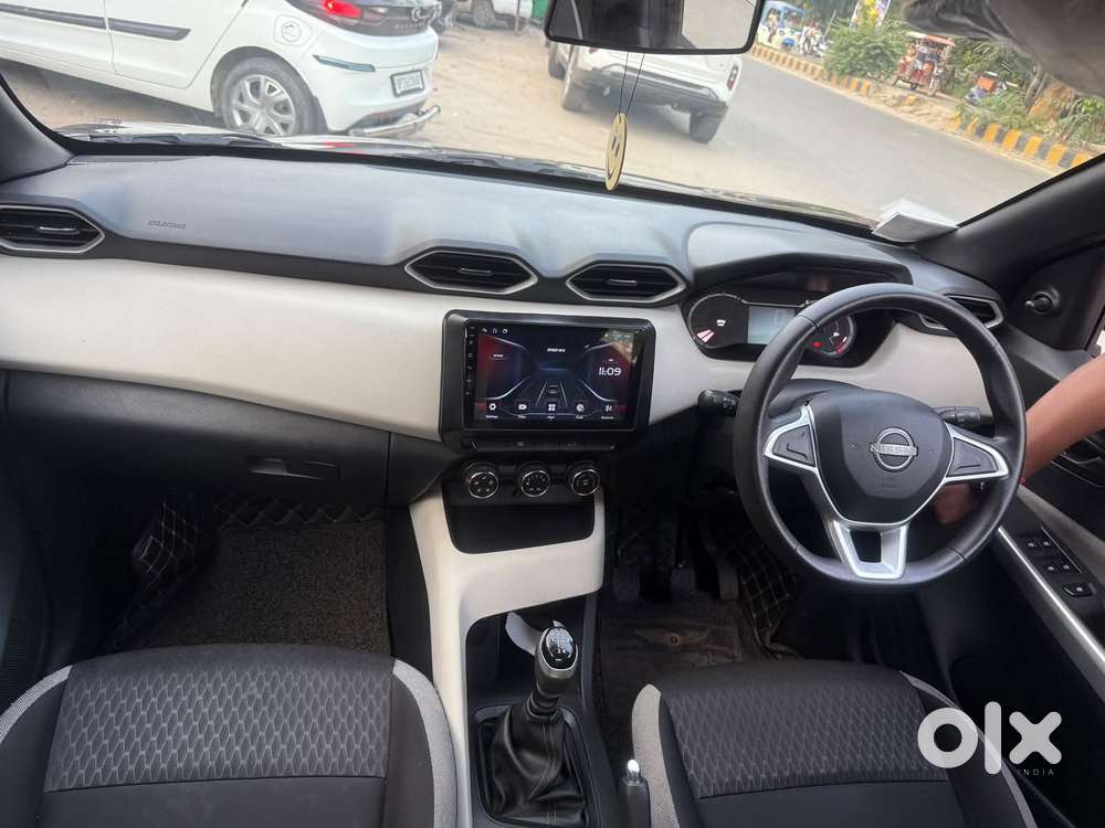 Nissan Magnite 1.0 Xv, 2023, Petrol