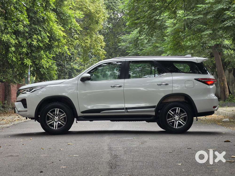 Toyota Fortuner 4x2 At 2.7 Petrol, 2025, Petrol
