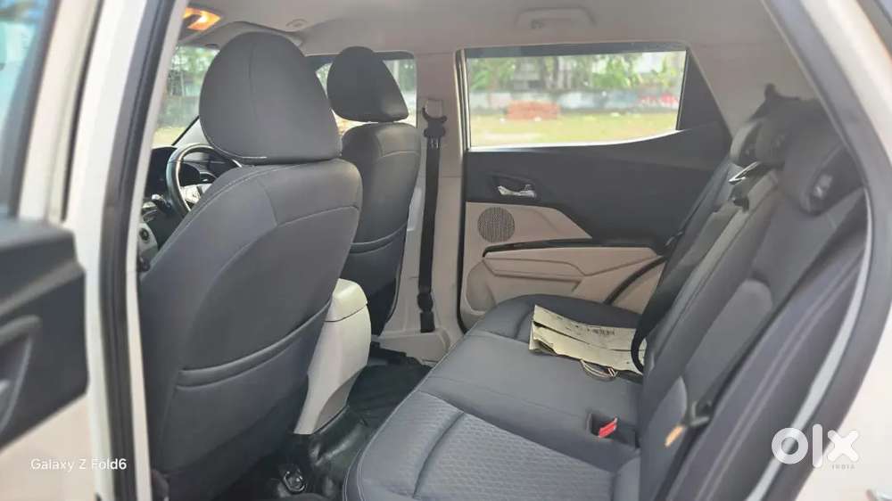 Mahendra Xuv300 W8
2020 October