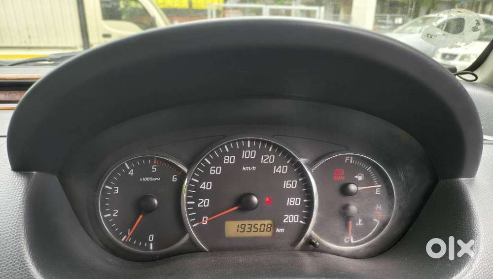 Maruti Suzuki Swift Dzire Zdi, 2010, Diesel