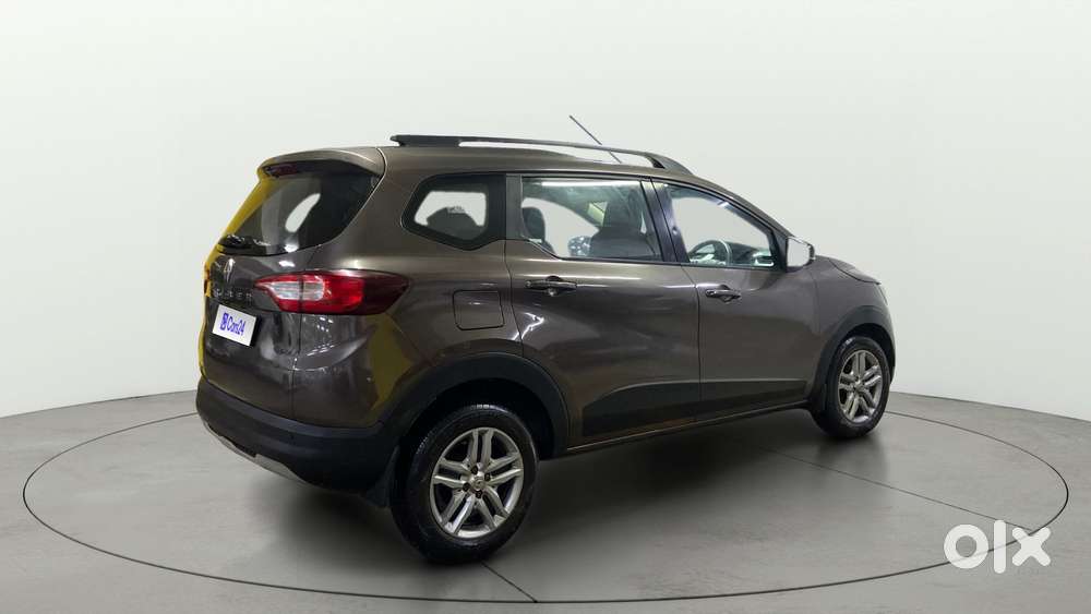 Renault Triber Rxz, 2022, Petrol