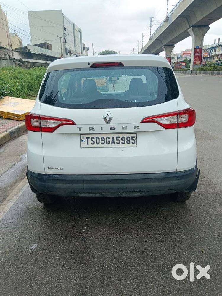 Renault Triber 1.0 Rxe, 2023, Petrol