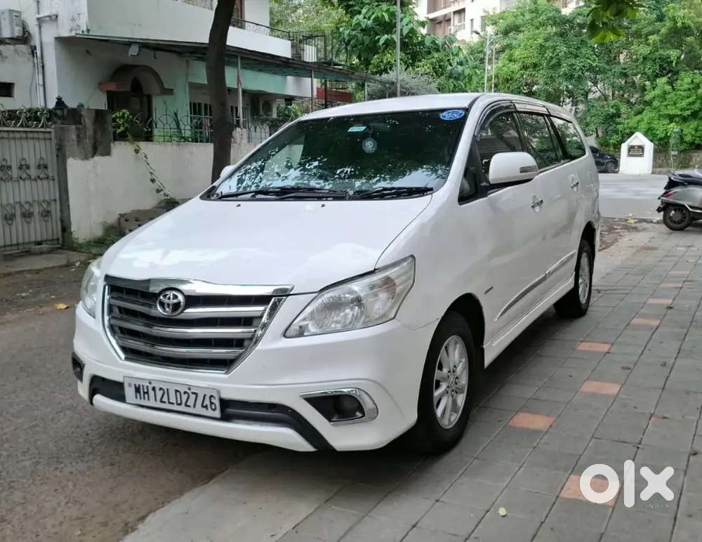 Toyota Inova Singal Owner 8 Sitar,2014 Top Modal Milk White Caler,km 1