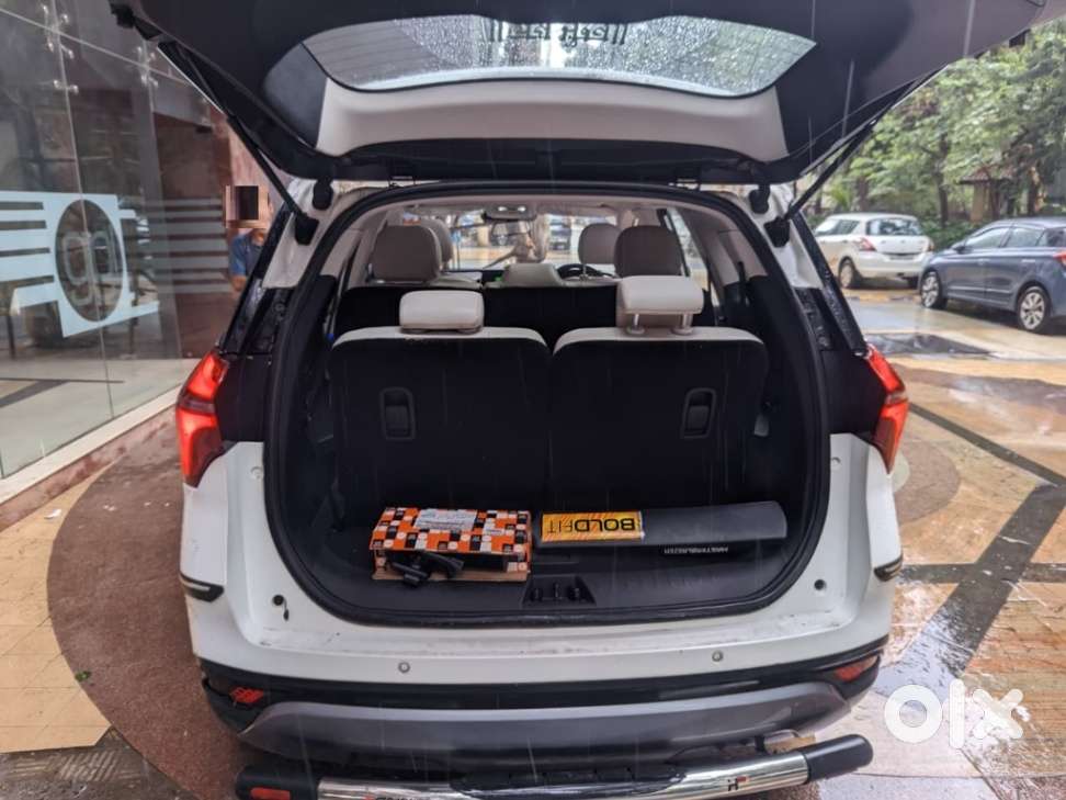 Mahindra Xuv700 2.0 Ax 7 Petrol At Str, 2022, Petrol