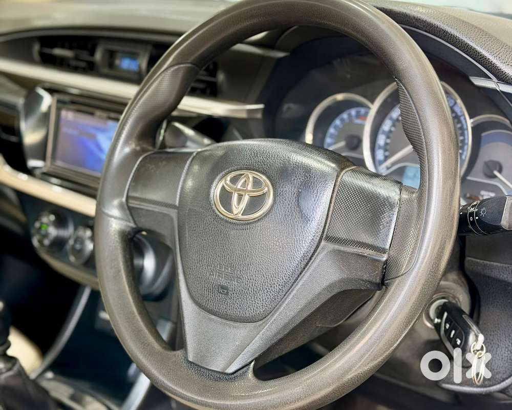 Toyota Corolla Altis 1.8 J, 2014, Petrol