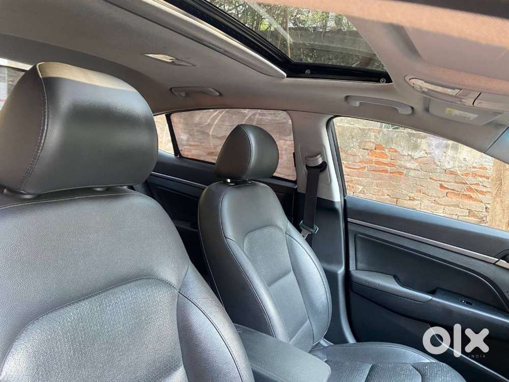 Hyundai Elantra Top Model 2032 Rc