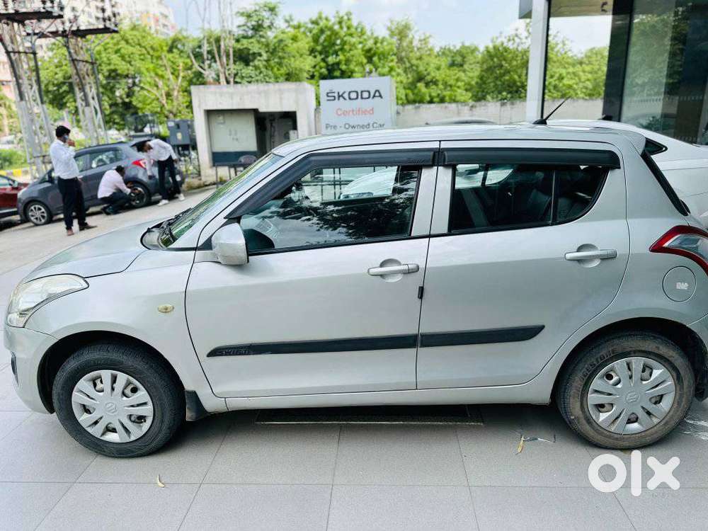 Maruti Suzuki Swift Vxi With Abs, 2016, Petrol