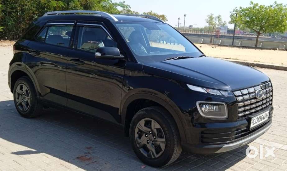 Hyundai Venue 1.2 S (o), 2024, Petrol