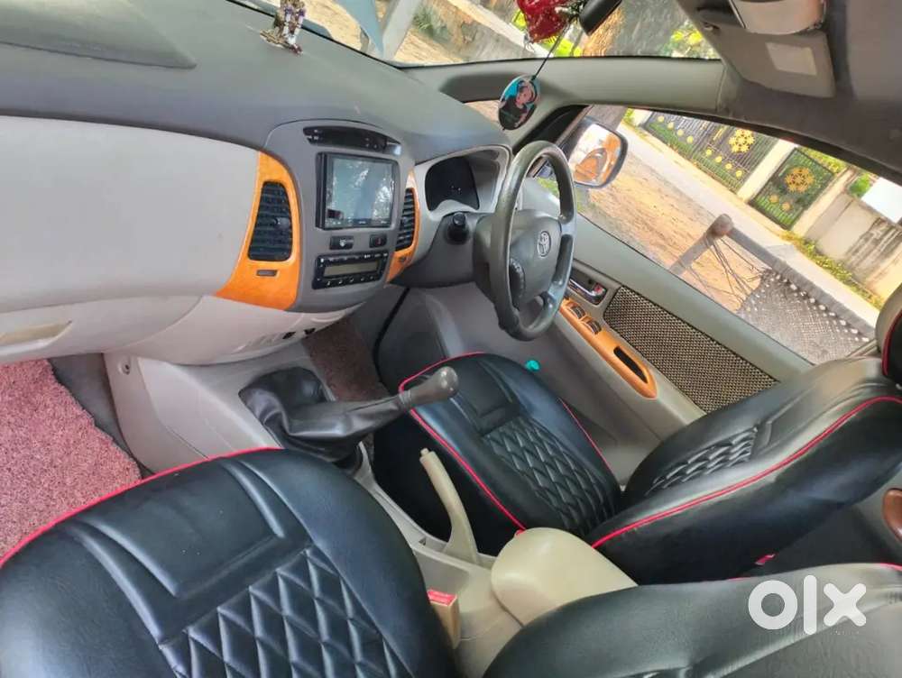 Toyota Innova Diesel 2.5 2011 Model
